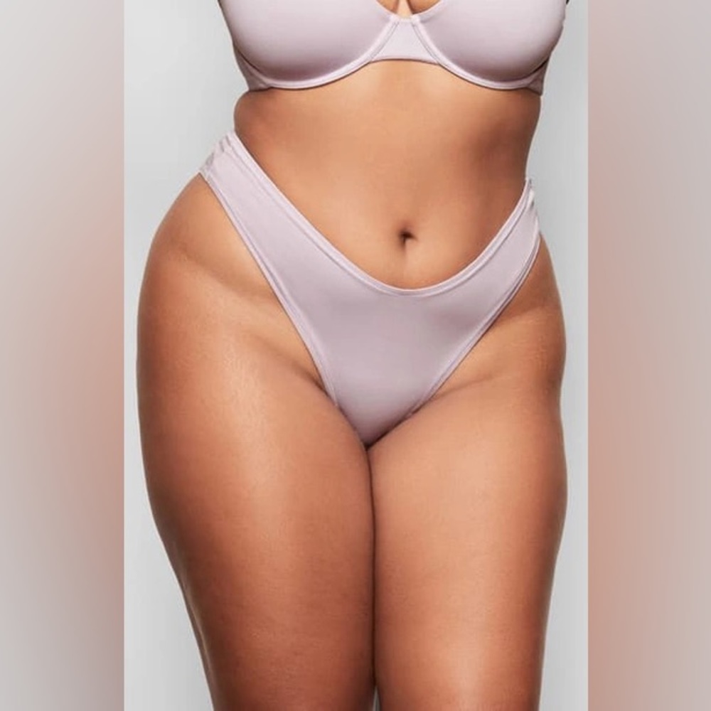 NWT SKIMS cotton jersey dipped thong